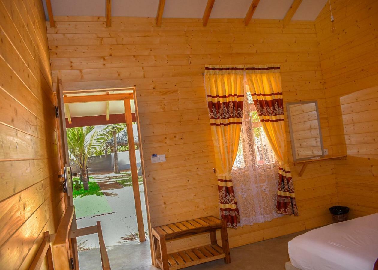 מלון טרינקומאלה Trinco Relax Hut מראה חיצוני תמונה